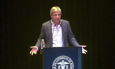 En una disertación en la Bolsa de Comercio de Rosario, el ministro de Economía, Luis Caputo, sorprendió y anunció que Nación le traspasará la ruta A012 a Santa Fe. Imagen ilustrativa. En una disertación en la Bolsa de Comercio de Rosario, el ministro de Economía, Luis Caputo, sorprendió y anunció que Nación le traspasará la ruta A012 a Santa Fe. Imagen ilustrativa.