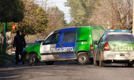 Femicidio: hallaron a una jubilada ahogada en la pileta de su casa, detuvieron a su pareja Femicidio: hallaron a una jubilada ahogada en la pileta de su casa, detuvieron a su pareja
