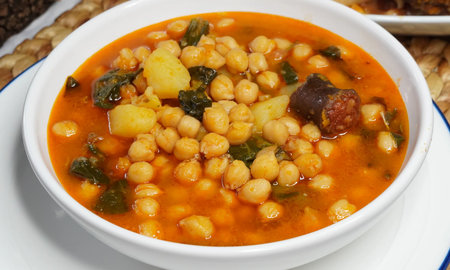 Guiso de garbanzos: la receta fácil y deliciosa, con ingredientes simples, para los días de frío Guiso de garbanzos: la receta fácil y deliciosa, con ingredientes simples, para los días de frío