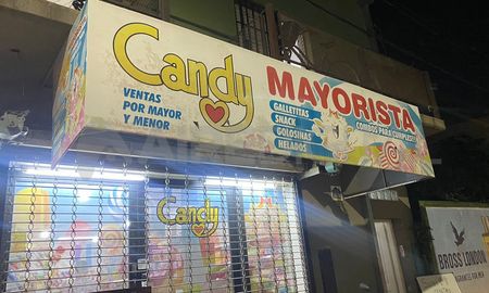 El indignante hecho ocurrió este miércoles en un comercio ubicado en Gorriti 3600. El indignante hecho ocurrió este miércoles en un comercio ubicado en Gorriti 3600.