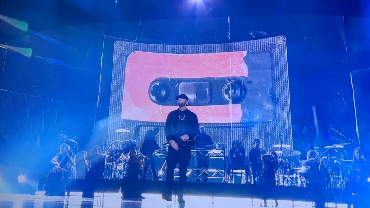 Sorpresa en los Oscars: Eminem interpretó Lose Yourself 17 años después de ganar su premio