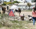 usurpaciones: desalojaron un sector pero 35 familias se resisten a abandonar el lugar usurpaciones: desalojaron un sector pero 35 familias se resisten a abandonar el lugar