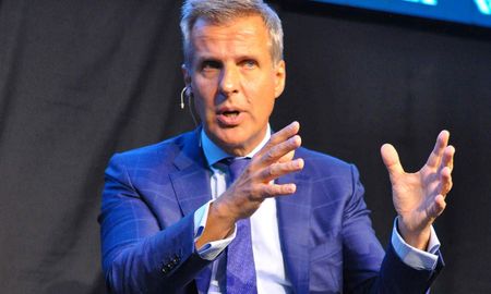El economista y extitular del Banco Central sostuvo que “el gran acierto fue equilibrar las cuentas públicas. No se gasta más de lo que ingresa. El equilibrio fiscal y de las cuentas no se negocia”. El economista y extitular del Banco Central sostuvo que “el gran acierto fue equilibrar las cuentas públicas. No se gasta más de lo que ingresa. El equilibrio fiscal y de las cuentas no se negocia”.