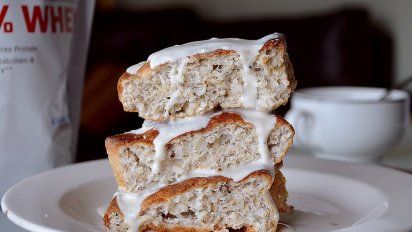 Bizcochuelo fit con crema de cookies y cream