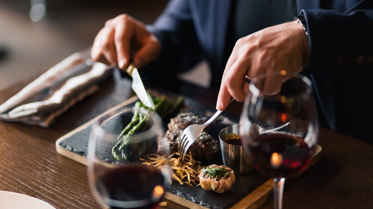 Le puso mercurio al sándwich de su compañero de trabajo y lo mató