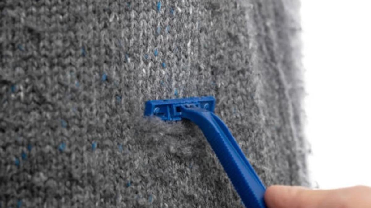 ¿Te molestan las pelusas en tus suéteres? Descubrí cómo eliminarlas fácilmente con una afeitadora común y dejarlos como nuevos.