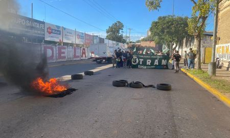 La manifestación incluyó un corte de tránsito en Avenida Presidente Perón.