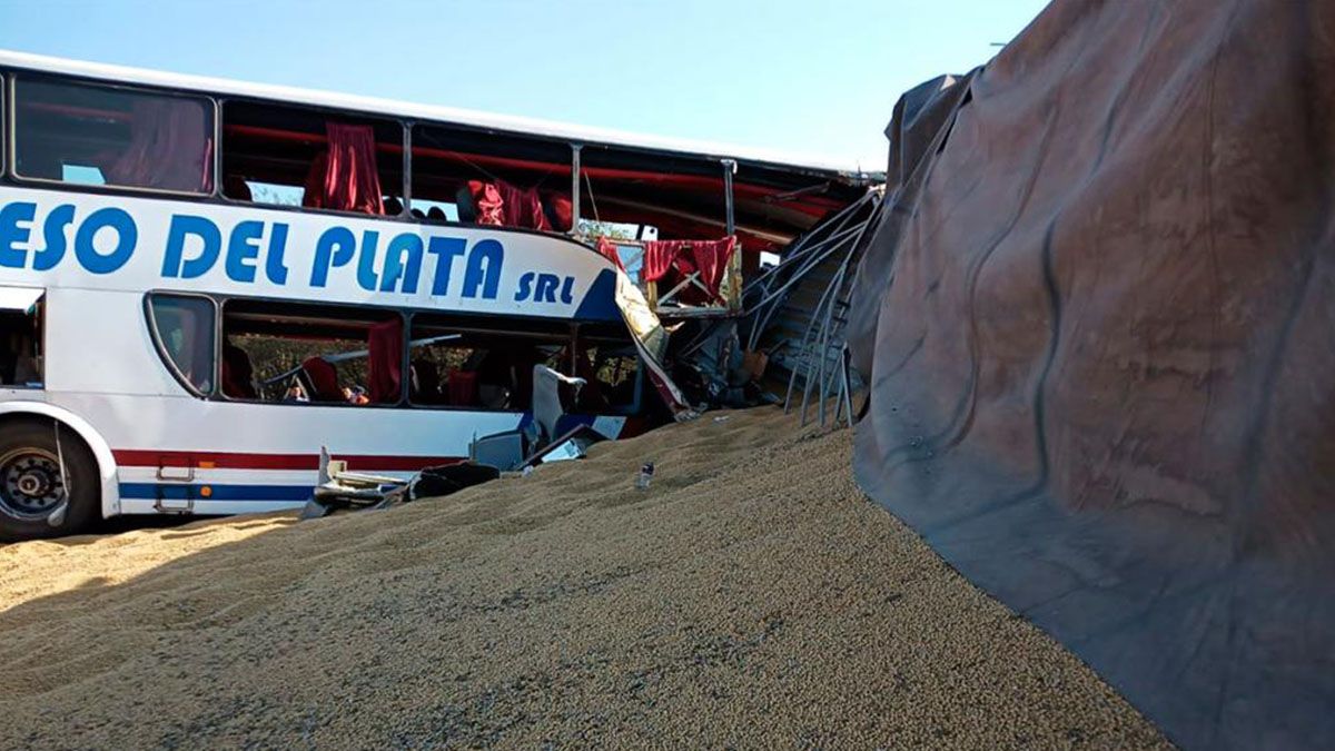 Como consecuencia de la colisión