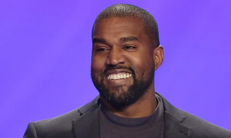 Kanye West camina sobre las aguas como Jesús y desata la polémica Kanye West camina sobre las aguas como Jesús y desata la polémica