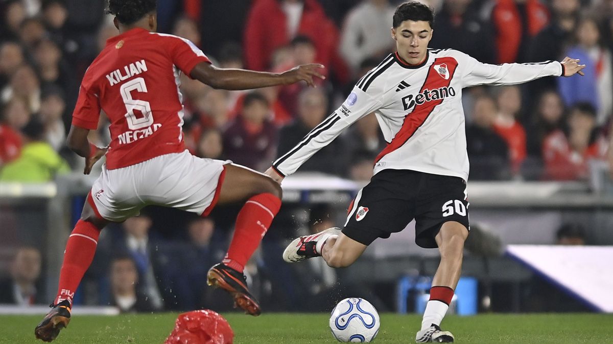 River e Independiente Santa Fe se enfrentaron en el Monumental por los octavos de final de la Copa Sudamericana 2026.