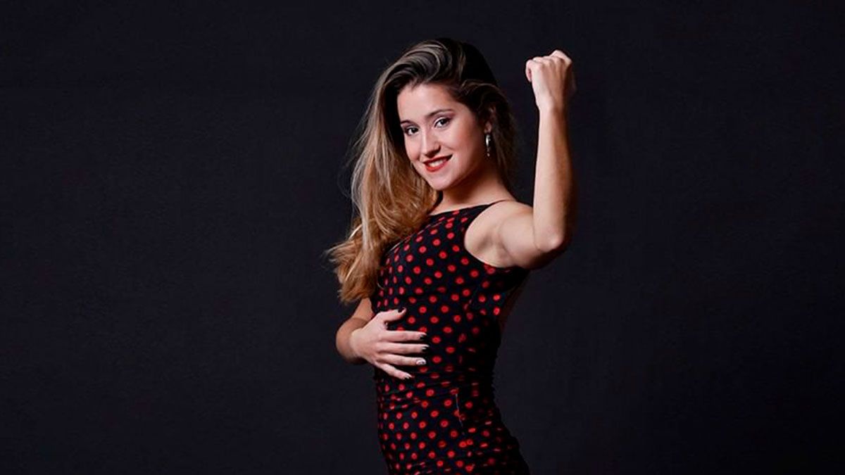 Jazmín Samec tiene 26 años y desde los tres brilla en los escenarios al ritmo del 2x4.