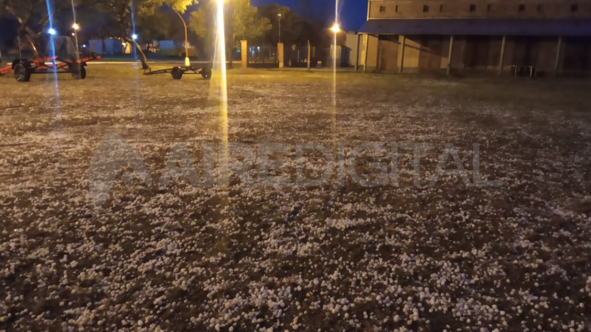 La tormenta llegó como un gran estruendo que durante diez minutos generó sorpresa entre los habitantes de la comunidad.