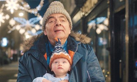 Rowan Atkinson regresa a Netflix con una comedia corta que mezcla humor físico y espíritu navideño. Rowan Atkinson regresa a Netflix con una comedia corta que mezcla humor físico y espíritu navideño.