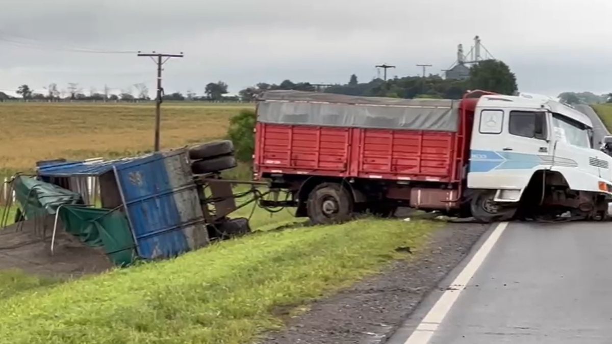 Según las primeras informaciones el camionero salió minutos antes del accidente desde la estación de servicio de María Luisa rumbo a Progreso. Según las primeras informaciones el camionero salió minutos antes del accidente desde la estación de servicio de María Luisa rumbo a Progreso.