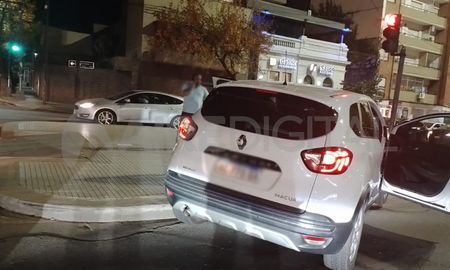 El conductor de 77 años sufrió un ACV cuando manejaba. El conductor de 77 años sufrió un ACV cuando manejaba.