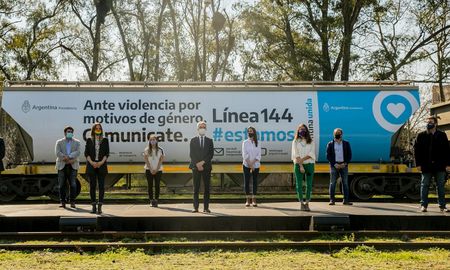 El objetivo de la Campaña de Difusión de la Línea 144 es llevar el mensaje a grandes poblaciones, que aliente a las mujeres y personas LGBTI+ a pedir asistencia ante situaciones de violencia de género. El objetivo de la Campaña de Difusión de la Línea 144 es llevar el mensaje a grandes poblaciones, que aliente a las mujeres y personas LGBTI+ a pedir asistencia ante situaciones de violencia de género.