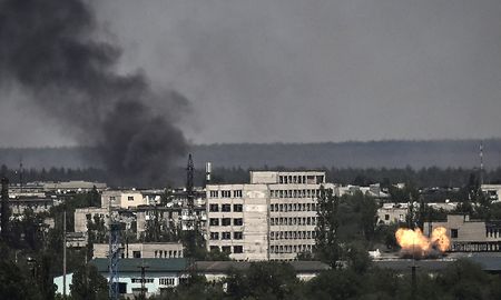 Severodonetsk atacada intensamente por los rusos. Severodonetsk atacada intensamente por los rusos.