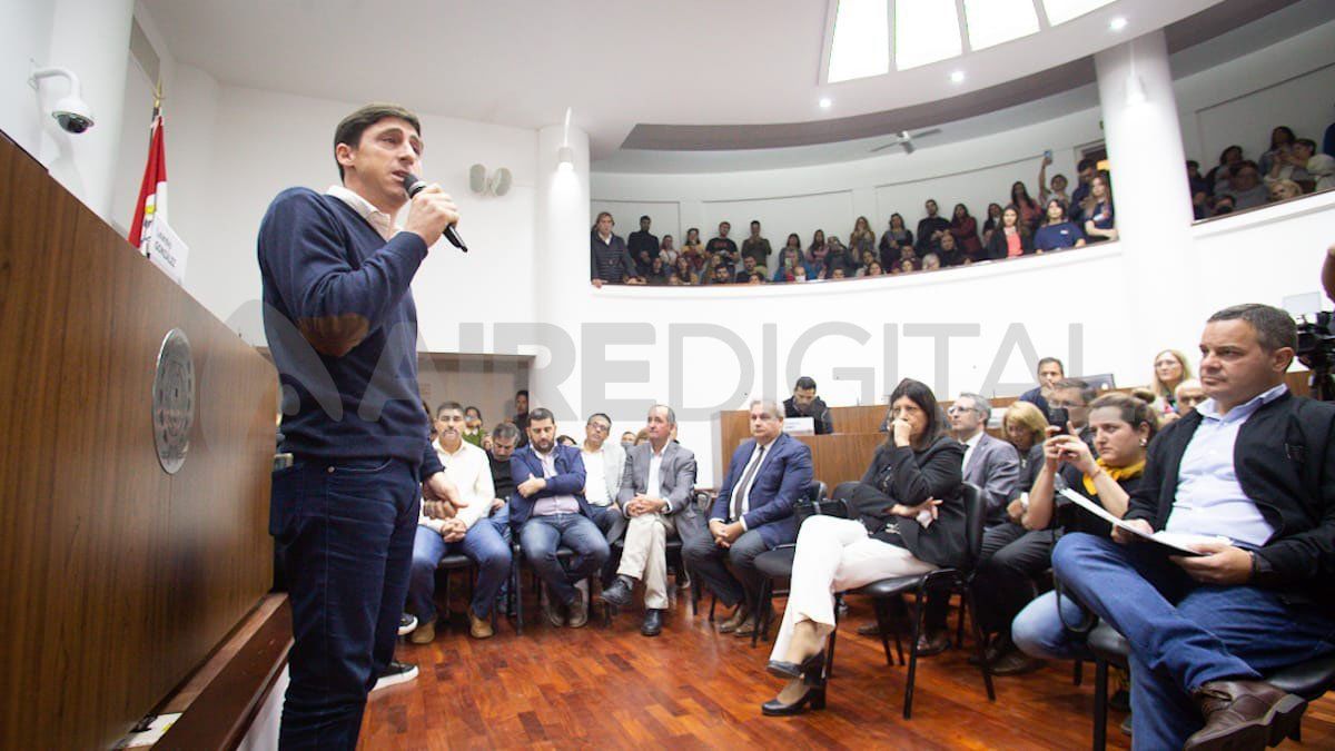 La distinción al exgobernador Lifschitz fue impulsada por el concejal del interbloque del Frente Progresista, Cívico y Social (FPCyS), Julio Paco Garibaldi.