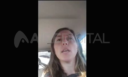 Mediante sus redes sociales, la legisladora manifestó que cometió “un error” y explicó que “durante la sesión de ayer, tuve que salir de urgencia a llevar a mi hijo menor al médico. Cuando había que votar, mientras procuraba estacionar, tuve que hacerlo”. Mediante sus redes sociales, la legisladora manifestó que cometió “un error” y explicó que “durante la sesión de ayer, tuve que salir de urgencia a llevar a mi hijo menor al médico. Cuando había que votar, mientras procuraba estacionar, tuve que hacerlo”.