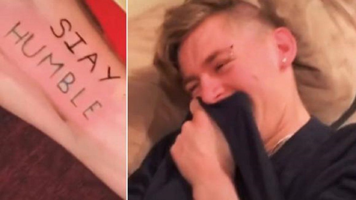 La reacción de un tatuador al darse cuenta que cometió un grave error de ortografía en un trabajo