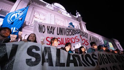 La universidad pública en crisis: emergencia salarial y renuncias masivas de docentes