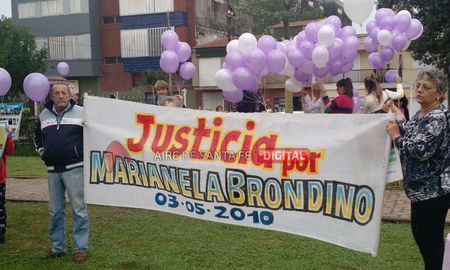 8 anos sin marianela brondino: realizaron la tradicional suelta de globos 8 anos sin marianela brondino: realizaron la tradicional suelta de globos