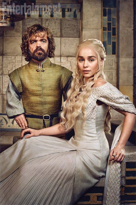 Peter Dinklage y Emilia Clarke.