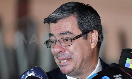 Mi tarea es tratar de acercar a los diputados del bloque, sabiendo que es un tema en el que no hay unanimidad, dijo Martínez. Mi tarea es tratar de acercar a los diputados del bloque, sabiendo que es un tema en el que no hay unanimidad, dijo Martínez.