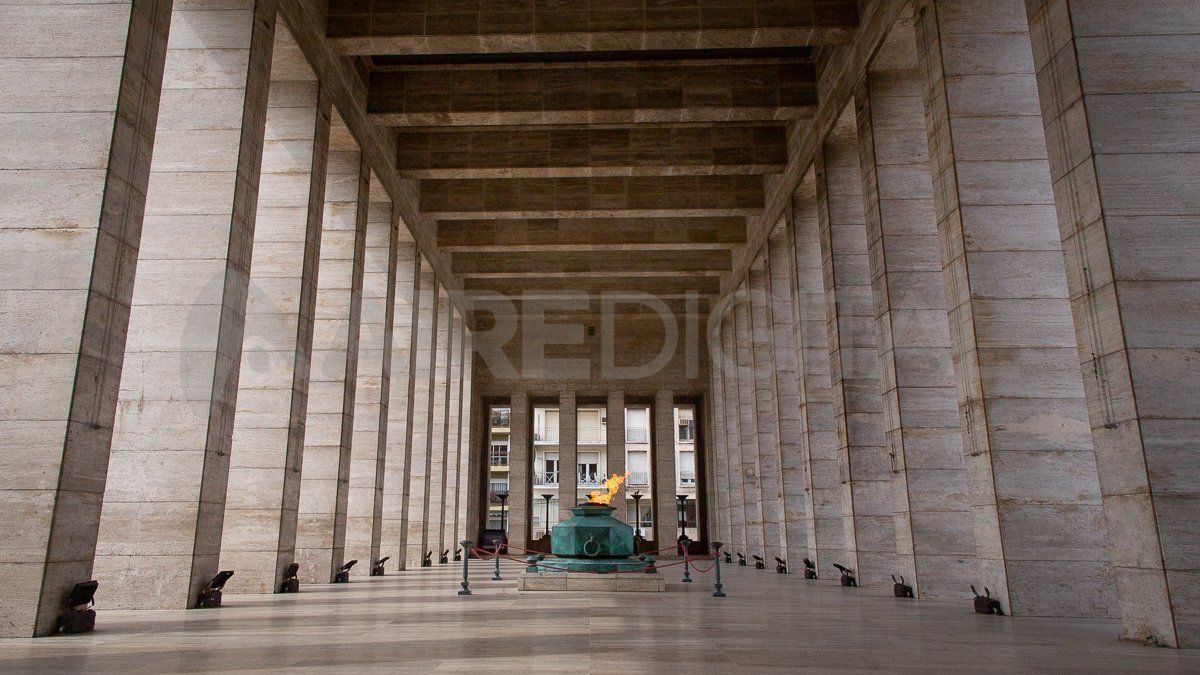 El titular del Ejecutivo rosarino hizo estas afirmaciones al encabezar el acto por el 210&ordm; aniversario del primer izamiento de la bandera por parte del general Manuel Belgrano en el Monumento Nacional a la Bandera.