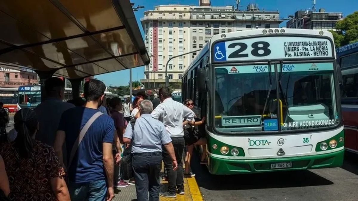 Paro de colectivos en Buenos Aires: ¿qué líneas no funcionan?