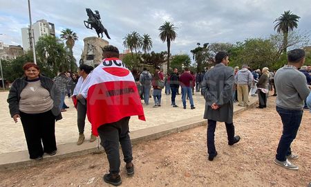 El acto de la UCR se realizó en Plaza San Martín. El acto de la UCR se realizó en Plaza San Martín.