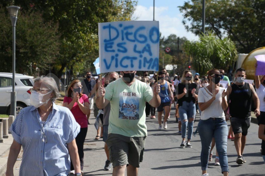 Bajo las consignas "liberen a Diego", "Diego es la víctima" y "todos somos Diego", los manifestantes volvieron a convocarse para pedir la liberación del joven de 25 años.