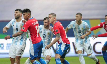 La Federación Paraguay de Fútbol puso a la venta entradas para el partido ante la Selección Argentina, por las Eliminatorias Sudamericanas. La Federación Paraguay de Fútbol puso a la venta entradas para el partido ante la Selección Argentina, por las Eliminatorias Sudamericanas.