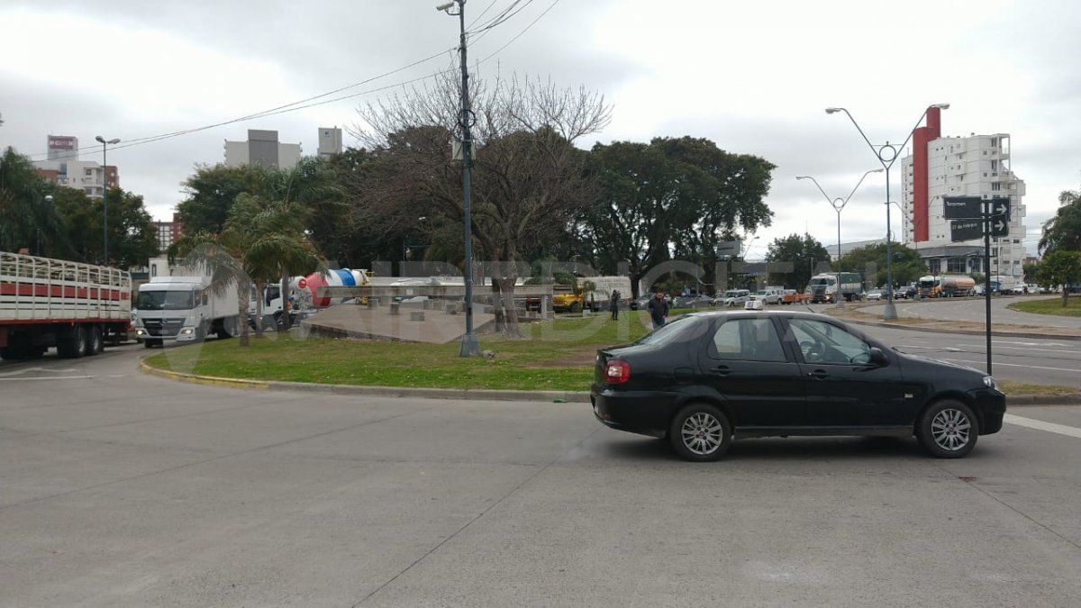 El corte es a la altura de calle Tucumán.