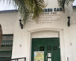 Ocurrió durante el fin de semana en la escuela Julio Rubén Cao, en el norte de la ciudad de Santa Fe. El sospechoso intentaba llevarse un ventilador y una radio. Ocurrió durante el fin de semana en la escuela Julio Rubén Cao, en el norte de la ciudad de Santa Fe. El sospechoso intentaba llevarse un ventilador y una radio.