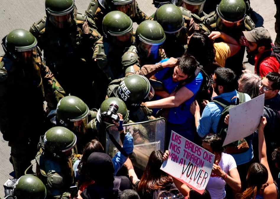 Crisis en Chile: el presidente Sebastián Piñera cambió su gabinete pero las protestas continúan con fuerza