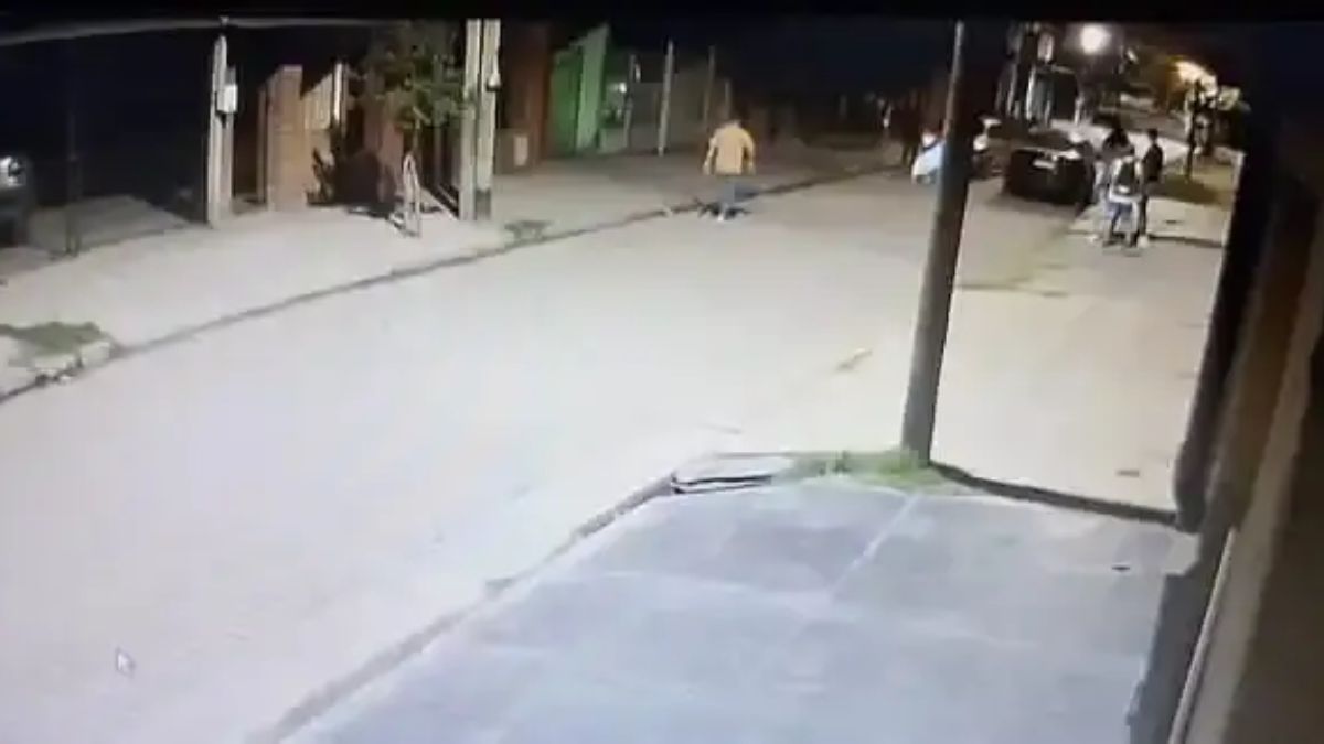 Un joven de 26 años sufrió un brutal ataque en la entrada de su casa en Tucumán.&nbsp;