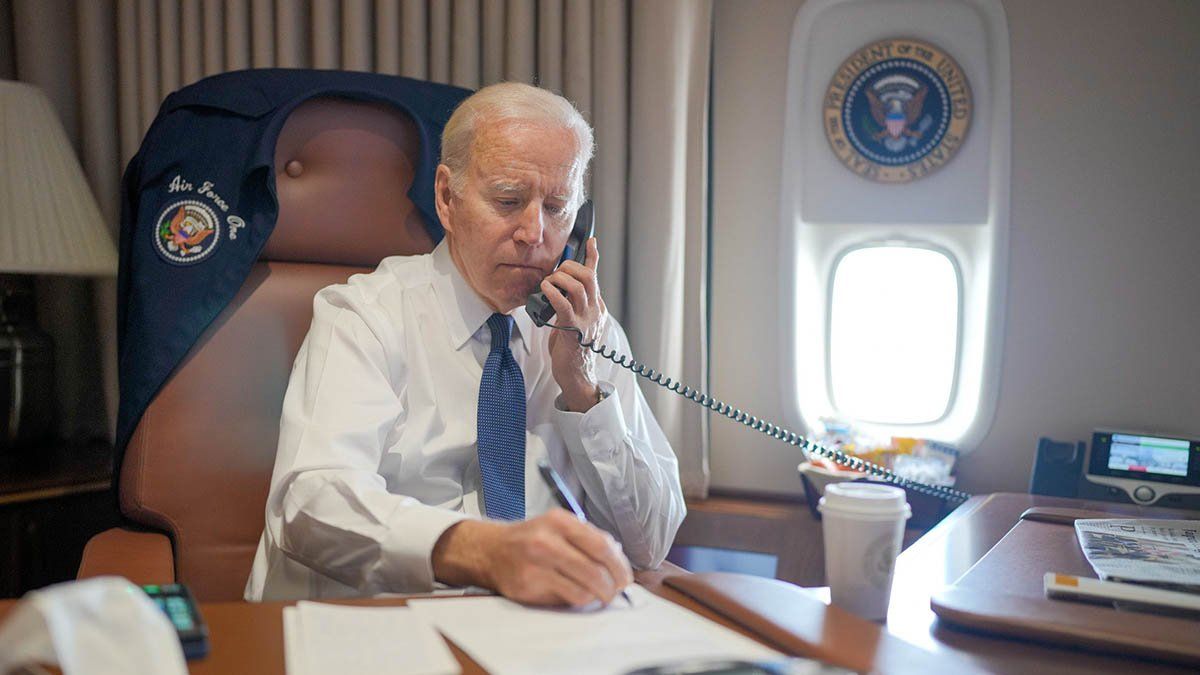 Biden habló con el gobernador de Texas para ofrecerle toda la asistencia que necesita a raíz del tiroteo