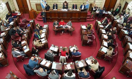 La Cámara de Diputados fue arena del debate sobre los recortes presupuestarios en materia educativa. La Cámara de Diputados fue arena del debate sobre los recortes presupuestarios en materia educativa.