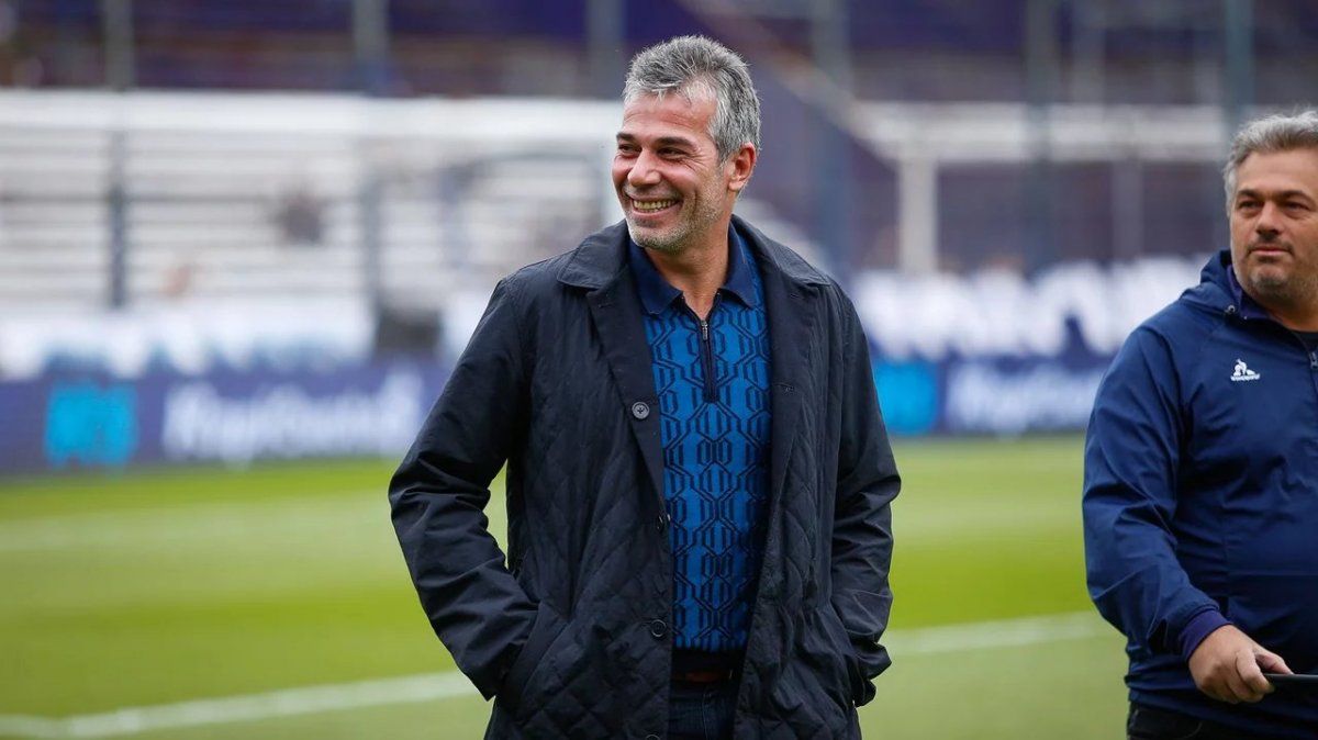 Gabriel Pellegrino renunció como presidente de Gimnasia y Esgrima de La Plata sin motivos claros.