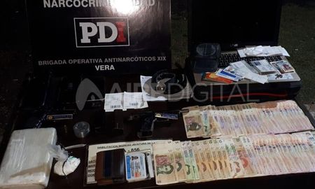 Drogas, dinero y teléfonos. Parte de los elementos que fueron secuestrados en la causa durante el 2019. Drogas, dinero y teléfonos. Parte de los elementos que fueron secuestrados en la causa durante el 2019.