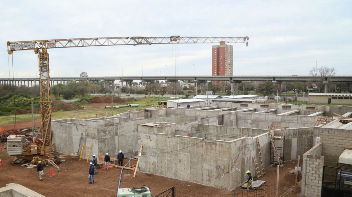 El gobierno de Santa Fe reactivó la obra de la planta potabilizadora de Granadero Baigorria tras recibir fondos nacionales.