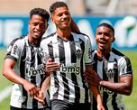 Marrony anotó los dos goles en el triunfo 2-0 del Atlético Mineiro de Jorge Sampaoli sobre Ceará. Marrony anotó los dos goles en el triunfo 2-0 del Atlético Mineiro de Jorge Sampaoli sobre Ceará.