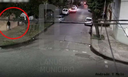 Daniel Alejandro Blanco de 58 años se habría resistido al robo de su vehículo en Lanús. Los asaltantes se encuentran prófugos. Daniel Alejandro Blanco de 58 años se habría resistido al robo de su vehículo en Lanús. Los asaltantes se encuentran prófugos.