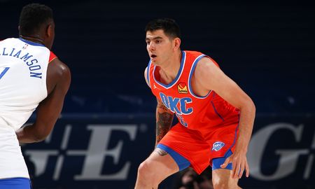 Oklahoma City Thunder cortó el contrato de Gabriel Deck y el santiagueño tiene unas pocas horas para que otro equipo de la NBA lo pueda incorporar o deberá cambiar de liga. Oklahoma City Thunder cortó el contrato de Gabriel Deck y el santiagueño tiene unas pocas horas para que otro equipo de la NBA lo pueda incorporar o deberá cambiar de liga.
