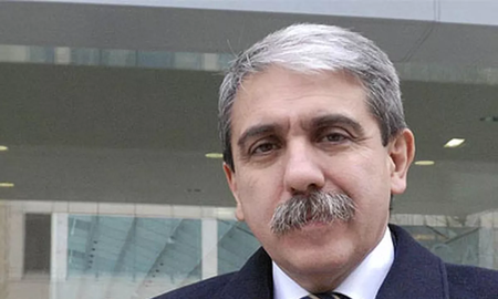 Aníbal Fernández ordenó investigar el cyberbullying contra Joaquín, el nene que hace tortas para pagar su operación Aníbal Fernández ordenó investigar el cyberbullying contra Joaquín, el nene que hace tortas para pagar su operación