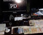 Drogas, dinero y teléfonos. Parte de los elementos que fueron secuestrados en la causa durante el 2019. Drogas, dinero y teléfonos. Parte de los elementos que fueron secuestrados en la causa durante el 2019.