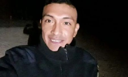 escalofriante: un policia salteno se hizo una selfie y de fondo aparecio la llorona escalofriante: un policia salteno se hizo una selfie y de fondo aparecio la llorona