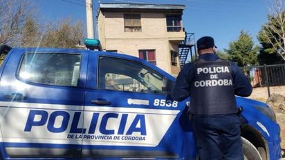 Brutal golpiza a un delincuente: vecinos lo atraparon tras robar una casa y lo dejaron en terapia intensiva