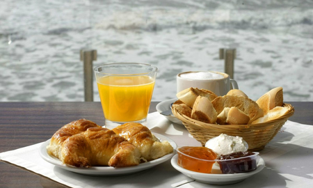 Desayunar en Mar del Plata se transformó en un plan turístico que combina sabor y experiencia. Desayunar en Mar del Plata se transformó en un plan turístico que combina sabor y experiencia.